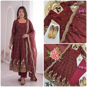Ensemble Anarkali brodé marron avec dupatta, tenue traditionnelle indienne et pakistanaise pour femme, coupe ample, longueur cheville, en rayonne, idéal pour les mariages - Product Image 2