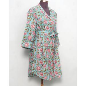 Camisa Larga Estilo Kimono 100% Algodón Puro para Mujer, Estampado Floral, Abertura Frontal, Cuello en V, Manga 3/4, Corte Ajustado, con Botones - Product Image 5