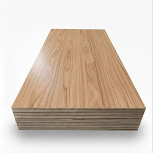 Panneaux de fibres MDF mélaminés en gros, grain de bois naturel, résistants à l'humidité et à l'eau, 1220x2440mm, emballage en carton - Product Image 1