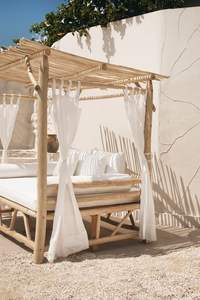 Chaise longue à baldaquin en teck massif artisanal, mobilier moderne pour extérieur, jardin, bord de piscine, villa, hôtel, projet hôtelier, avec coussin - Product Image 2