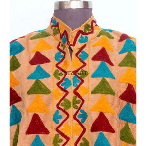 Veste en tissu Cotrise matelassé brodé de fleurs faites à la main, avec détails boutonnés, doublure en coton rayé, respirante, écologique, pour l'hiver - Product Image 3
