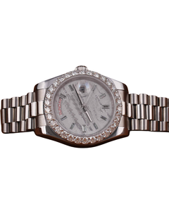 Best Quality Daily Strong Use Diamond Watch in White Dial Ready Stock Quartz Watches - Product Image 1