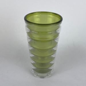 Gobelet à double paroi en plastique acrylique de couleur verte - Product Image 3