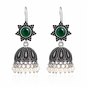 Pendientes Jhumka Vintage de Ágata Verde con Forma de Estrella |   Pendientes Étnicos Indios con Perlas y Plata Oxidada |   Joyería Tribal Boho Hecha a Mano - Product Image 2