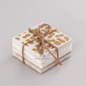 Sous-verres en marbre blanc avec incrustations dorées - Ensemble de 4 sous-verres carrés en pierre faits à la main - Vaisselle et articles de cuisine de luxe - Product Image 3