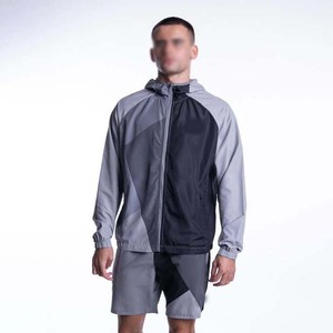 Ensembles pour hommes grande taille de style urbain du Pakistan, coupe-vent à capuche et short, ensembles 2 pièces, survêtements en polyester, design personnalisé - Product Image 4