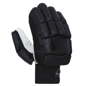 Guantes de Bateo de Cricket Profesionales WARPRO INDUSTRY - Tamaño y Grosor Personalizables, Cuero Cosido a Mano, Ecológicos y Ligeros - Product Image 6