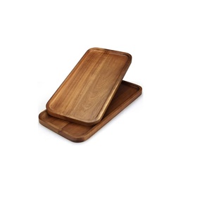 Bandeja de servir de madera con acabado natural hecha a mano, ideal para decoración de mesa de café, servicio de té y organización de cocina moderna. - Product Image 1