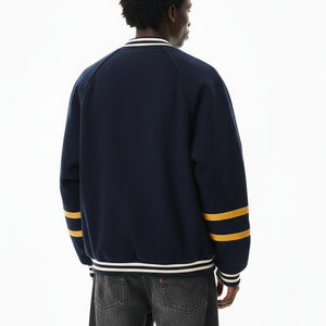 Chaquetas Varsity Personalizadas al por Mayor, Chaquetas Letterman de Lana y Cuero de Alta Calidad con Bordado e Impresión para Hombre y Mujer - Product Image 4