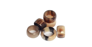 Bague en corne de buffle antique faite à la main, écologique et naturelle, avec incrustation religieuse moderne, pour fiançailles, par HF Crafts - Product Image 2