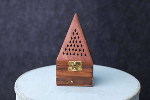 Portavelas de Madera Natural de Diseño Único, Moderno, para Decoración de Bodas, Hecho a Mano y Personalizado - Product Image 5