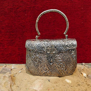 Sac à main de soirée en métal argenté antique avec poignée supérieure, sac à main de luxe pour femmes, sac à main de cérémonie de mariage gravé, sac à main de qualité d'exportation - Product Image 1
