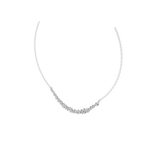 Collar Aarinya con Diamantes Cultivados en Laboratorio Certificados por IGI, Plata 925, Diseño de Racimo Disperso, Collar de Diamantes Orgánicos Graduados en Forma de Arco para Mujer, para Boda - Product Image 1
