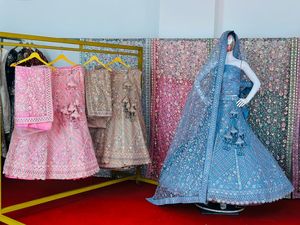 Big Flair Bridal Elegance Vestido de secuencia pesada para adultos Traje de boda con diamantes y Allover Net Dupatta Zarkan Stones - Product Image 4