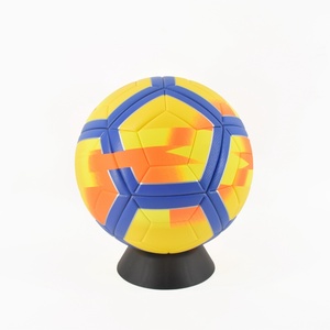 Balón de Fútbol Pakistaní de Entrenamiento, Antideslizante, Termosellado, Texturizado, de PU, TPU, Cuero, PVC Grueso, de Alta Calidad, Ligero y Duradero - Product Image 1