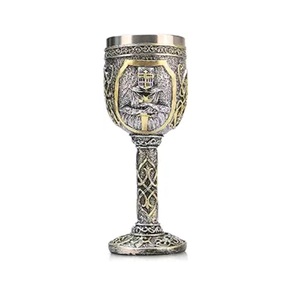 Gobelet en laiton artisanal au design antique, coupe à vin pour vin, hydromel, whisky, qualité supérieure et gravures élégantes - Product Image 1