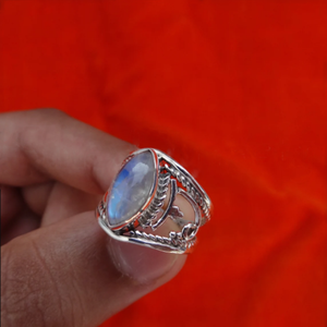 Bague en pierre de lune, argent sterling 925, faite à la main, bijou pour elle - Product Image 3