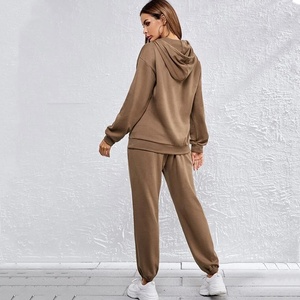 Conjunto Deportivo Casual de Invierno para Mujer, 2 Piezas, Bordado Retro, Chaqueta con Cremallera y Pantalones Acampanados, Ropa Deportiva - Product Image 3