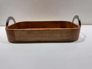 Elegante Bandeja Rectangular de Madera Hecha a Mano de Fábrica OEM con Asas de Metal Pulido, Color Oscuro, para Desayuno, Café, Mesa de Comedor - Product Image 4