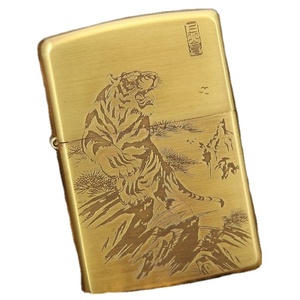 Briquet à clapet en laiton gravé pour pompiers, motif tigre, briquet de poche en métal rechargeable pour homme, cadeau en gros - Product Image 1