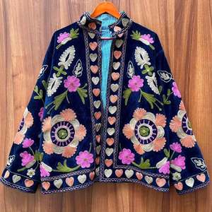 Chaqueta de terciopelo verde con bordado floral, cuello mandarín, manga larga, abrigo informal cálido de invierno, hecho a mano con patrón de corazones - Product Image 6
