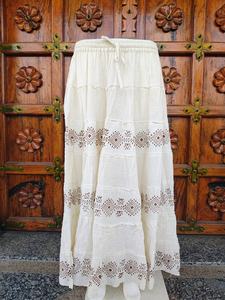 กระโปรงแม็กซี่ทรงเอไลน์ลายเรขาคณิตสไตล์โบฮีเมียน ปี 2026 สำหรับผู้หญิง ฤดูร้อน เอวยางยืด ผ้าฝ้ายปักลาย แต่งระบาย นุ่มสบาย สไตล์ชาติพันธุ์ยิปซี เหมาะสำหรับใส่ไปชายหาด ODM - Product Image 2