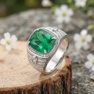 Bague en argent sterling 925 sertie d'émeraudes zambiennes et de moissanite, plaquée rhodium, pour fiançailles, mariage ou cadeau - Product Image 4