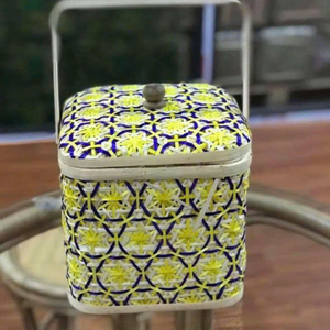 Hand Picked Square Bamboo <b>Basket</b> With Handle For Storage Cake Fruit Vietnam Source For Floral <b>Gifts</b> 99 Gold Data - Product Image 2