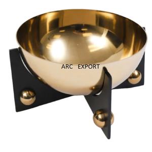 Bols modernes en métal doré poli pour le dîner et les fruits Vente en gros Vaisselle Bols de décoration avec support noir de luxe - Product Image 1