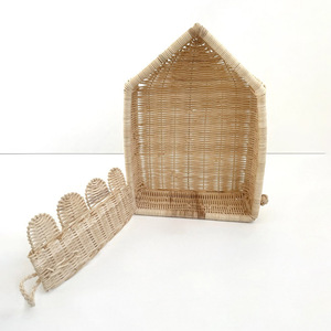 Maisonnette en bois pour enfants, jouet de jeu de rôle, mini-maisonnettes en rotin, maison de poupée avec portail décoratif - Product Image 2