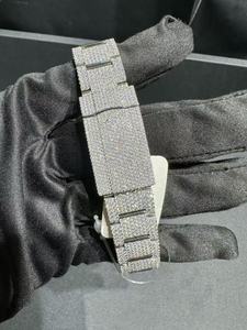 Reloj de Diamantes Moissanite de Diseño de la Mejor Calidad, Reloj de Cuarzo de Acero Inoxidable para Uso en la Oficina, Disponible a Precio de Exportación - Product Image 4