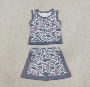 Conjuntos de Ropa Deportiva para Bebés Niñas, Top y Falda Corta con Estampado de Camuflaje Gris Claro - Product Image 1