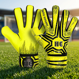 Gants de gardien de but de football jaunes professionnels avec paume en latex à forte adhérence et sangle de poignet réglable - Product Image 2