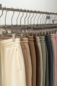 Shorts décontractés pour hommes de haute qualité, 100% nylon, taille élastique, logo personnalisé sur le devant - Product Image 6