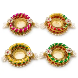 Portavelas Redondo Hecho a Mano con Adornos de Perlas, Porta Diya Multicolor para Actividades Religiosas - Product Image 3