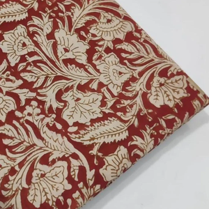 Tissu en coton imprimé à la main, léger et écologique, à motifs floraux rouges |   Tissu imprimé de fleurs traditionnel indien |   Coton fait main - Product Image 1
