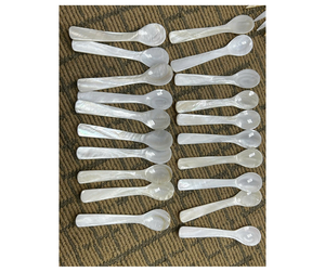 Cuillère élégante en coquillage avec manche en porcelaine, fournisseur Vietnamien - Cuillère artisanale pour la décoration de table - Product Image 6