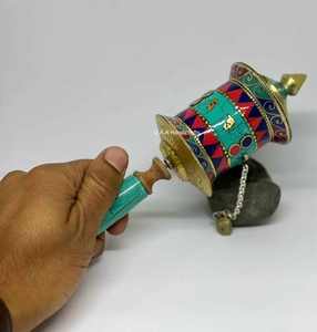 สินค้ามาใหม่-ชุดหินสีเขียวประดับอำพันและโลหะ ล้อหมุนมือแกะสลักลายพุทธศาสนา ของขวัญปีใหม่ - Product Image 4