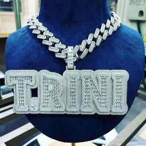 Collier pendentif hip-hop entièrement serti de diamants Trini, moissanite VVS, style luxe Trinidad, bijoux pour homme, à porter au quotidien - Product Image 1