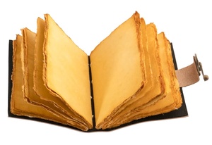 Diario de Cuero de Tapa Dura con Diseño de Luna Llena, Grimoire de Fases, Libro de Hechizos, Diario de Sombras, Papel Vintage con Borde Deshilachado y Encuadernación Cosida - Product Image 3
