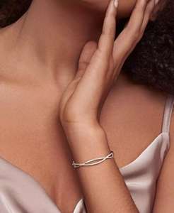 Brazalete Moissanite Crossover (1/2 CT. T. W.) en plata de ley | Macy's - Product Image 2