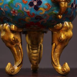 Brûleur d'encens Bakhoor d'appoint pour intérieur haut de gamme, conçu pour les copeaux d'Oud, pour un style d'intérieur sophistiqué - Product Image 4