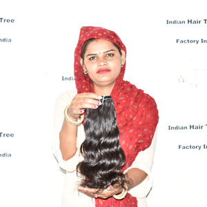 Extensions de cheveux naturels indiens Remy de qualité supérieure, style ondulé, non traités, double trame machine, cuticules alignées, vierges, soyeux, à clipser - Product Image 1