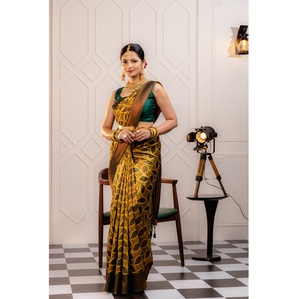 Elegante Saree de Seda Banarasi, Saree Nupcial Indio, Prenda Étnica de Lujo, Disponible en Grandes Cantidades a Precio de Mayoreo - Product Image 1