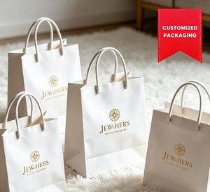Sacs en papier de qualité supérieure avec impression de logo en feuille d'or, sacs de shopping personnalisés pour vêtements avec un emballage en papier élégant - Product Image 1