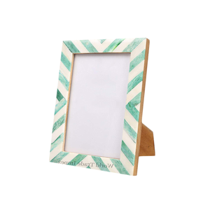 Cadre photo en verre teinté avec incrustation d'os fait main, personnalisable, de haute qualité, design élégant et lumineux, idéal pour la table, le meilleur design disponible - Product Image 3