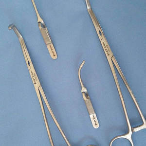 Ensemble de pinces chirurgicales courbées manuelles en acier inoxydable de haute qualité - Pinces médicales professionnelles pour salles d'opération de chirurgie générale - Product Image 3