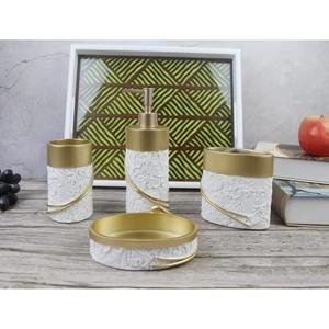 Juego de baño decorativo de lujo en blanco y dorado, ideal para regalos de boda y para fines festivos, procedente de la India. - Product Image 4