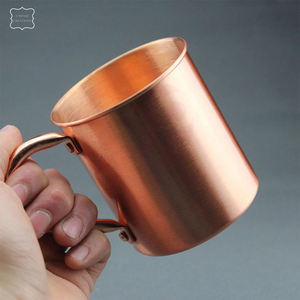 Mug en cuivre finition satinée minimaliste, corps droit, vaisselle haut de gamme pour eau, café, thé, usage domestique, hôtelier et en café. - Product Image 1
