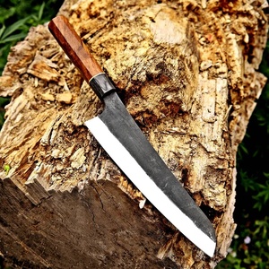 Couteau de chef de style japonais forgé à la main de haute qualité, lame en acier inoxydable, manche ergonomique en bois, finition brossée, couteaux de 8 à 9,9 pouces - Product Image 3